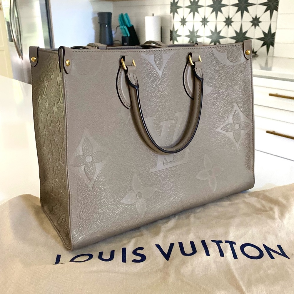 Louis Vuitton OnTheGo MM Turtle Dove Taupe Purse Handbag Shoulder Bag